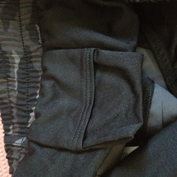 Athleta Printed Mesh Racer Run Short - Picture 7 of 10